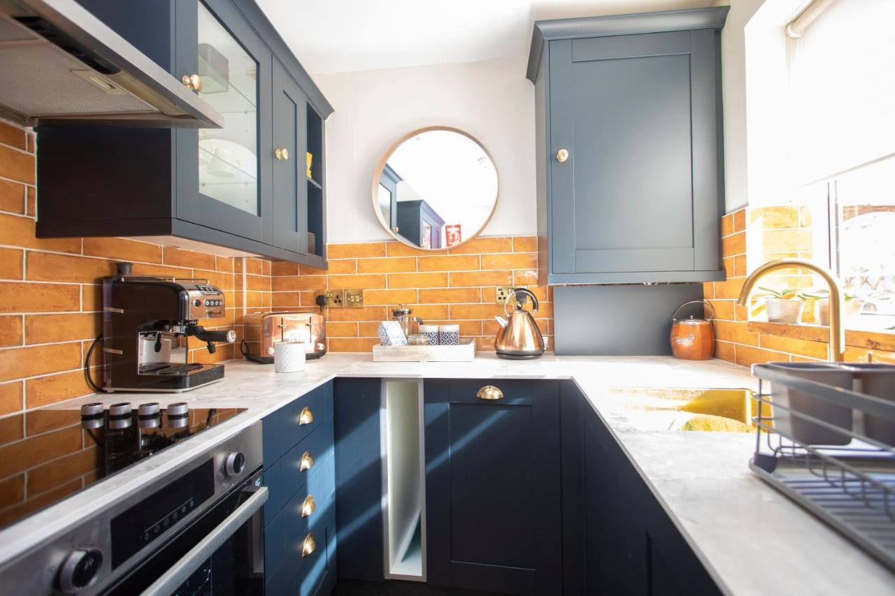 Stunning Warwick Victorian Townhouse - Beautifully Renovated, Free Parking - 5 Min Walk To Warwick Castle & Historic Town Centre - Perfect Uk Break And Base For Exploring Cotswolds Villa Exterior foto